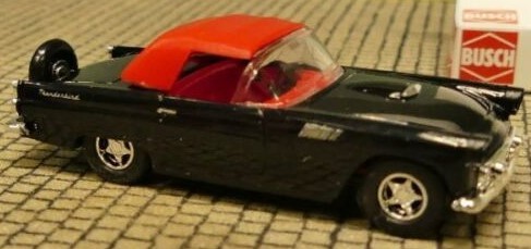 Ford Thunderbird Busch 45211 HO negro con techo rojo convertible | Condition: New
