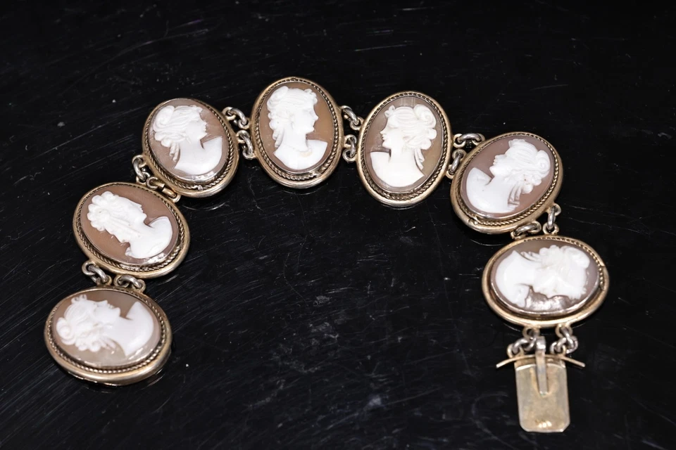 Brazalete de eslabones vintage de plata de ley con retrato camafeo de 7 caparazones Foto 2 de 4