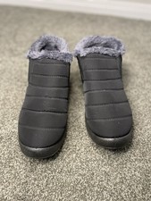 Women  s Slip-On Ankle Bootie, Faux Fur Lined Fur Trim, Black/Gray, US 8