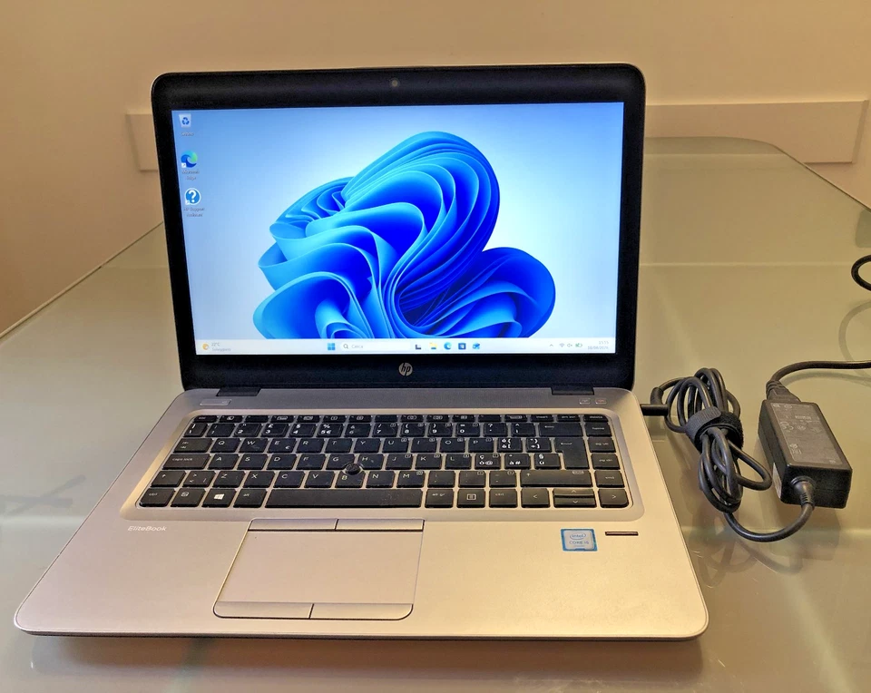 HP EliteBook 840 G3 · i5-6200U · 8GB · 256GB, foto 1 di 5
