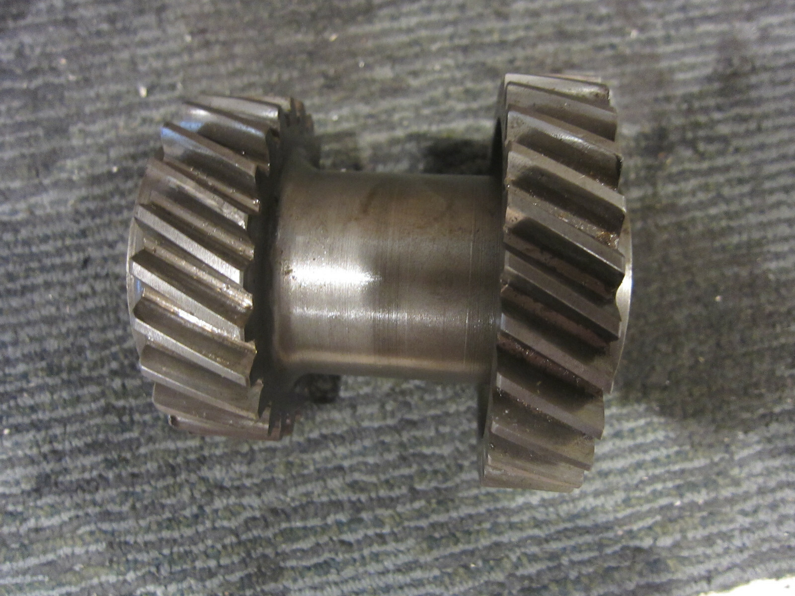 Ferrari 308, Mondial, 328 - Gearbox - 4th And 5th Gear Ground - P/N 119707 