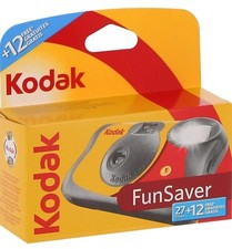 kodak 3920949 Fun Saver Single Use Camera with Flash Yellow/Red