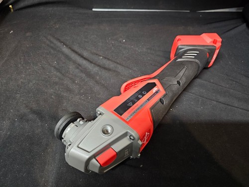 MILWAUKEE M18FAGV125XPDB-0 18V 125MM ANGLE GRINDER WITH DEADMAN PADDLE SWITCH - - Picture 7 of 10