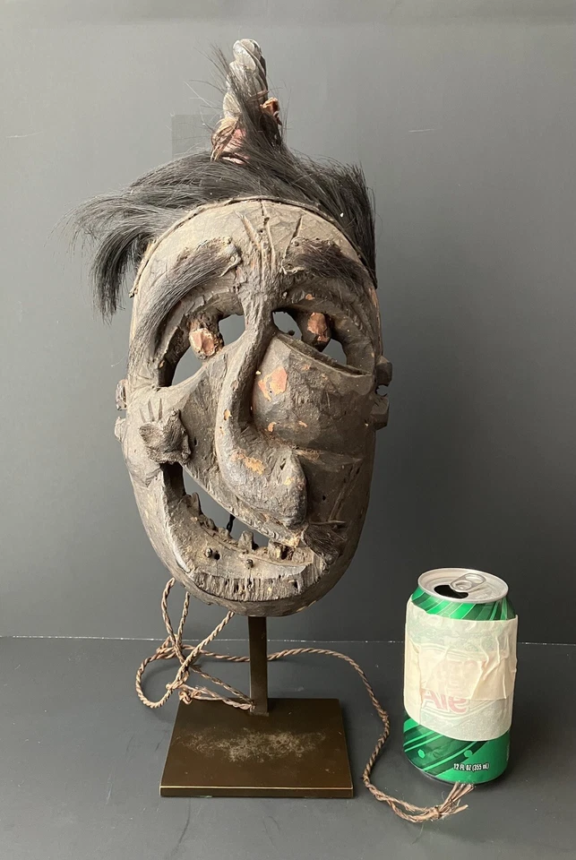 Antigua máscara de chamán Yao del siglo XIX de Asia Oriental, 17 1/2" T (sobre soporte) Foto 3 de 4