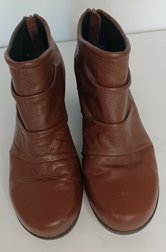 Sanita Genuine Leather Sz 11.5 US 42EU Zip Up Ruched Pleated Ankle Boots - Picture 2 of 9