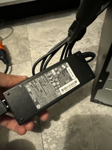 HP Slim 260-a020 Win 10 Desktop 12GB RAM, 1TB HDD (w/ AC Adapter) - Picture 8 of 10