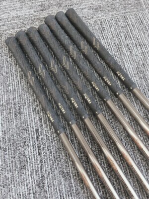 HONMA Twin Marks Memorial 2000 α Iron Set 4-10 7pc 3Star RH HONMA Twin Marks Memorial 2000 α Iron Set 4-10 7pc 3Star RH