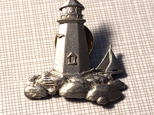 Vintage Lot of 4 Pins Mercede Benz GMC Tractor Light House Gherub - Picture 5 of 6