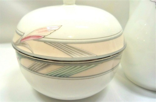 Mikasa Bone China Joy Creamer and Sugar Bowl w/ Lid Pink Flowers Peach Border - Picture 2 of 7
