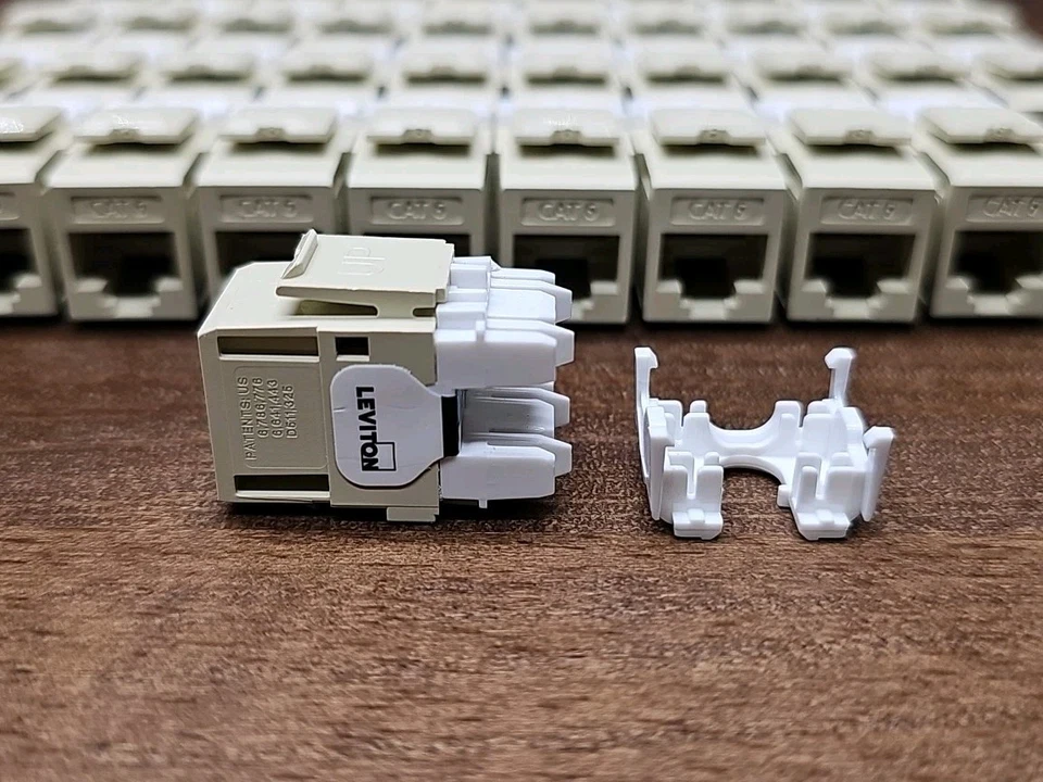 Leviton 61110-BT6 Extreme Cat 6 UTP Quickport Jack Light Almond LOTE DE 60 USADOS Foto 3 de 4
