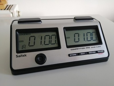 Saitek Competition Pro Digitale Schachuhr Silber Schwarz Turnier Timer