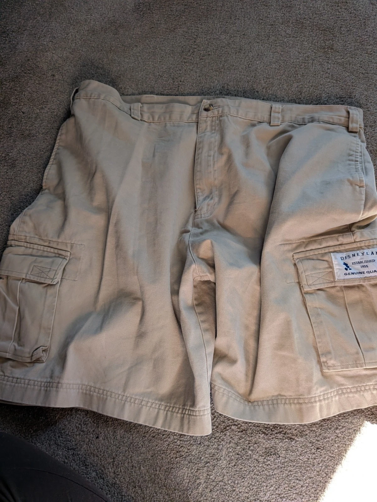 Vintage Walt Disney World Men's Cargo Shorts Khaki (ACTUAL SIZE 40)