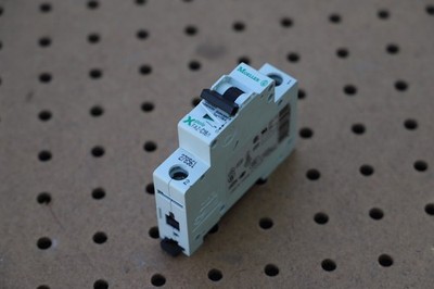 MOELLLER X POLE FAZ-C16/1 CIRCUIT BREAKER