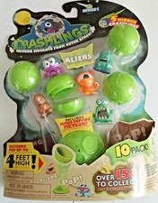 Image of Crashlings, Series 1 Mini Figures, Aliens - 10 Pack - Green