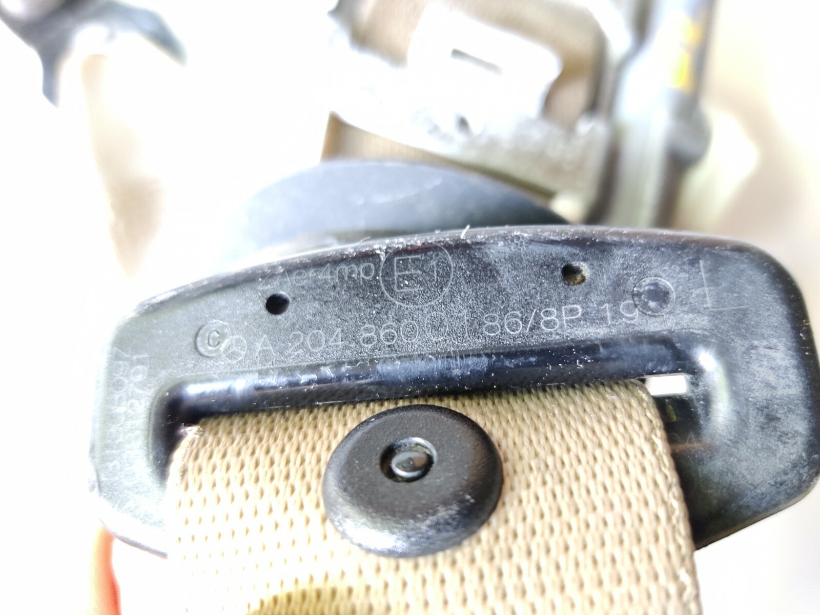 0814 Mercedes W204 C350 C300 C250 Front Left Driver Side Seat Belt