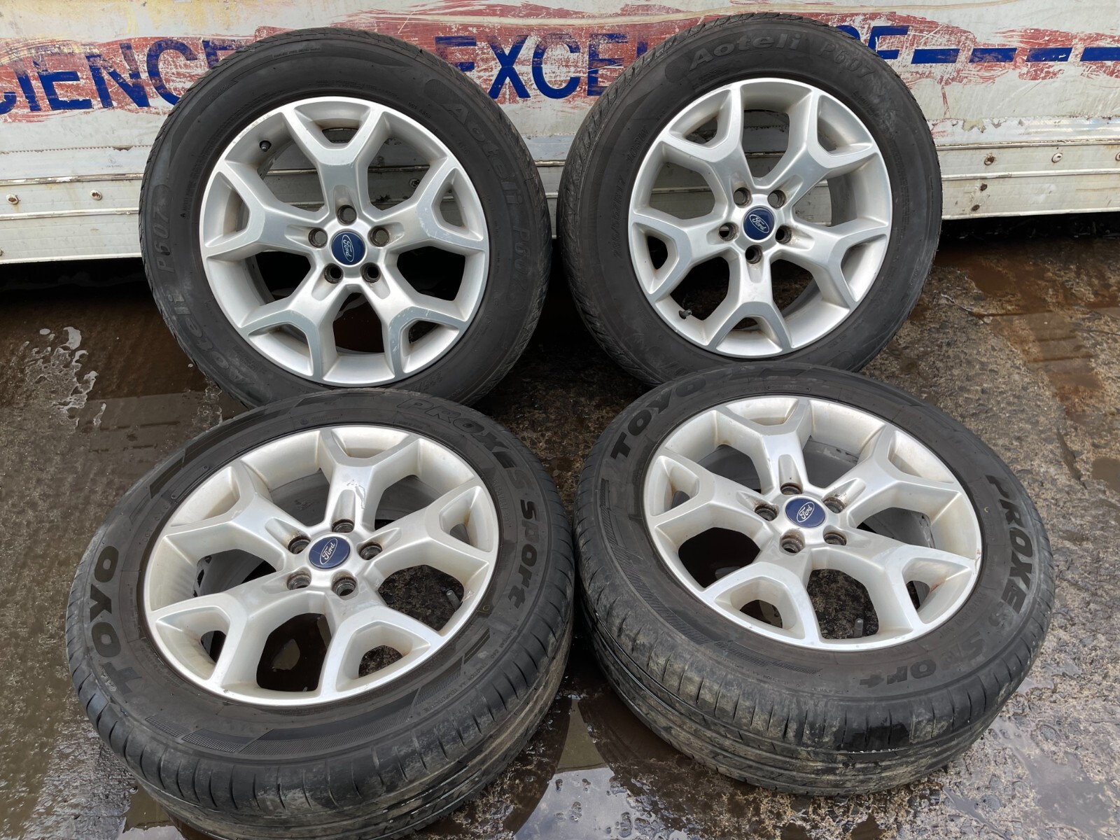 2011 FORD KUGA ALLOY WHEEL SET 235/55 R17 GENUINE 8V411007BA eBay