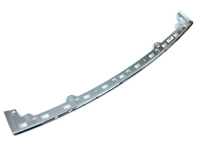 Jeep Grand Cherokee Rear Bumper Moulding Trim Step Pad Surround new OEM