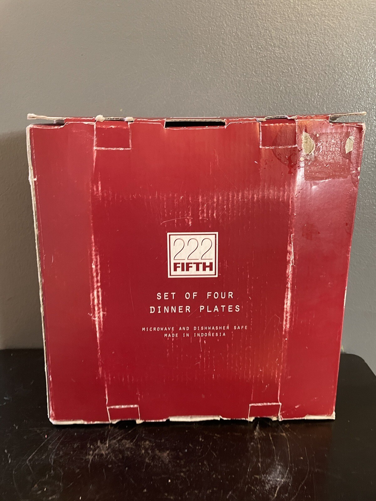 222 FIFTH Square Christmas Dinner Plates Constantina Red Porcelain NIB