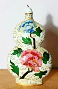 Chinese Antique Qing Qianlong Hand Painted Ornate Cloisonné Snuff Bottle