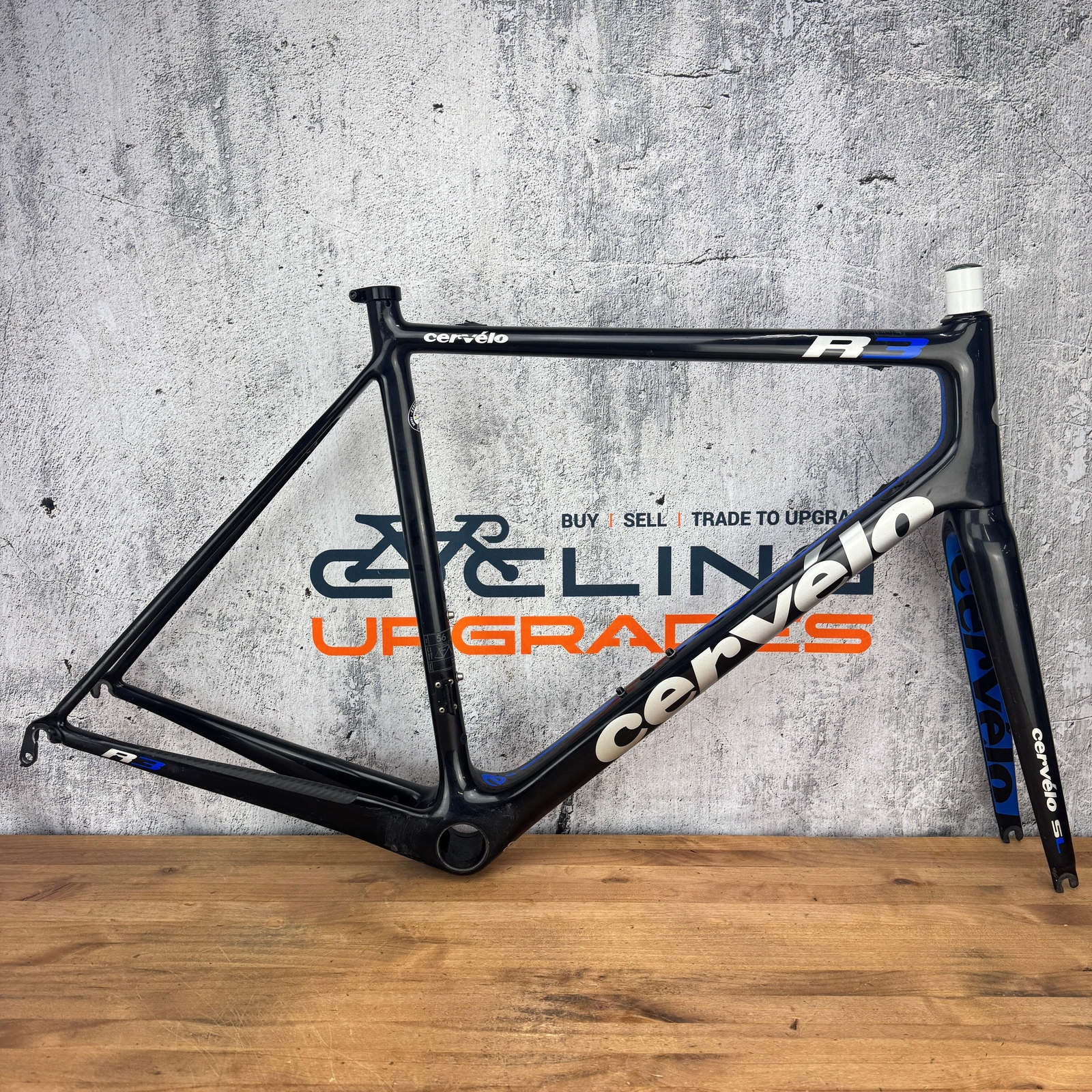 Bicycle Frame Cervelo Carbon Frame Cervelo R3 56cm Carbon Rim