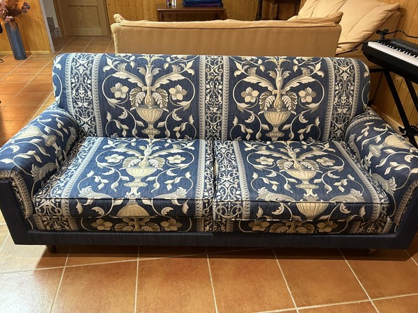 Sofá Clásico 3 Plazas , cómodo Y Elegante.Excelente Estado