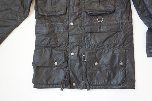 COMO NUEVA | CHAQUETA SPEY LIGERA TRANSPIRABLE NEGRA SECA CARBONO BARBOUR $450 S PEQUEÑA - Imagen 5 de 23