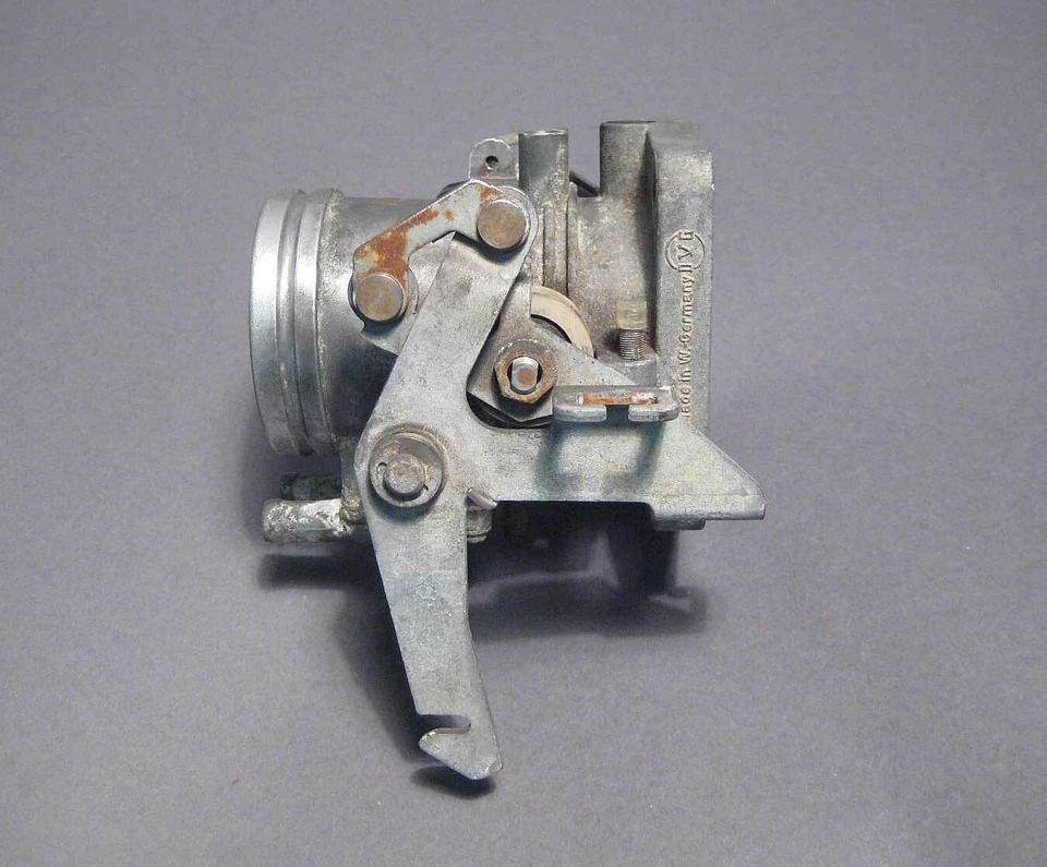 Placa de carcasa de carrocería del acelerador del motor de 6 cilindros BMW E30 325e E28 525e con TPS 1982-1988 Foto 4 de 4