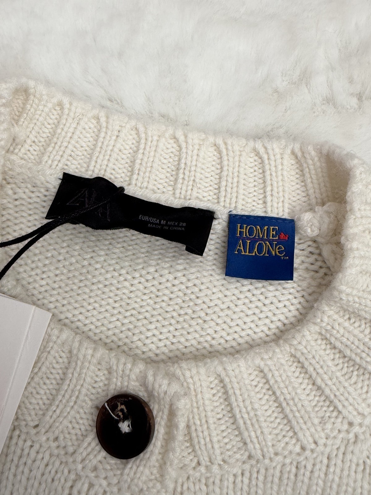 Zara x Home Alone White Logo Wool Character Cardigan Jumper size S Small Womens thumbnail 7
