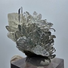 Quartz étoilé avec cube de calcite, spécimen de chlorite, mine de Streep