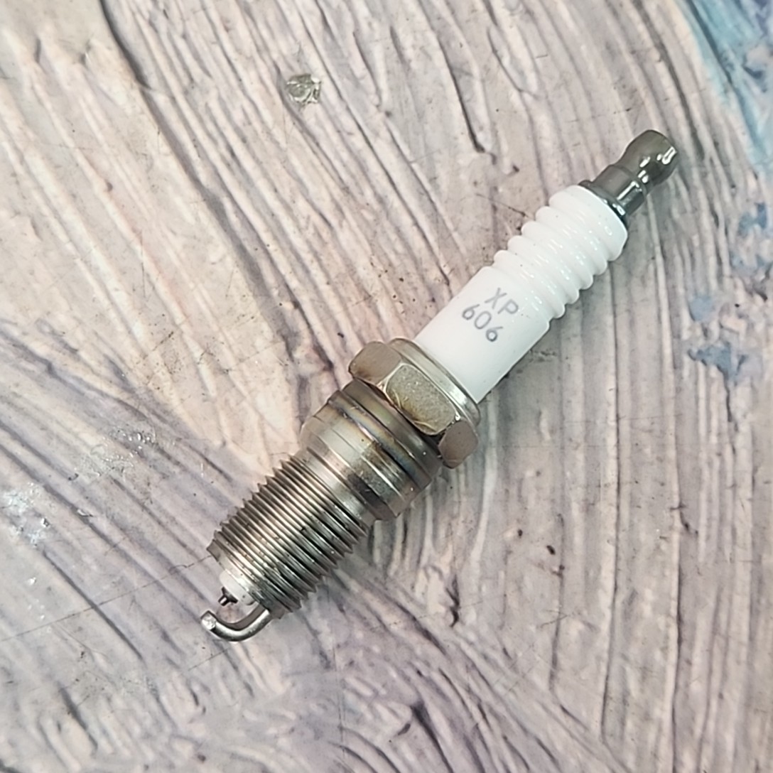 4x Autolite XP606 Iridium Spark Plugs For Eldorado Seville Savana Intrigue V6 V8