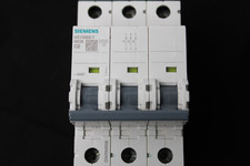 SIEMENS 5SY4302-7 2A AMP C CURVE 10kA 3-POLE MCB MINATURE CIRCUIT BREAKER