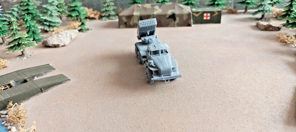 Ural 4320 / BM-21 Grad Mehrfachraketenwerfersystem der NVA / WP 1:87 - Bild 3 von 4