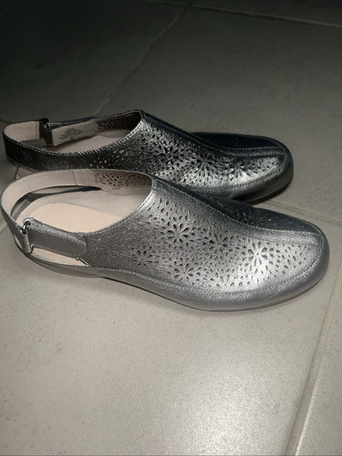 Easy Spirit Shoes Womens 10 1/2Traveltime Mule Silver Leather Glitter Closed Toe
