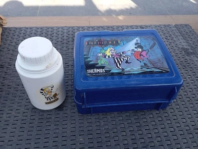 Boîte à goûter vintage : Thermos Bouteille isotherme Beetlejuice bleu/blanc - Photo 1/4