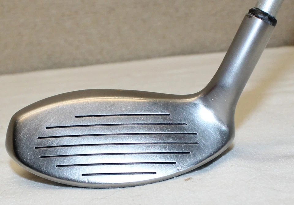 */NEW GRIP-Square Two-Kathy Whitworth TGI - 31* #11HW - RH-Ladies- Graphite #G40 - Image 3 of 4