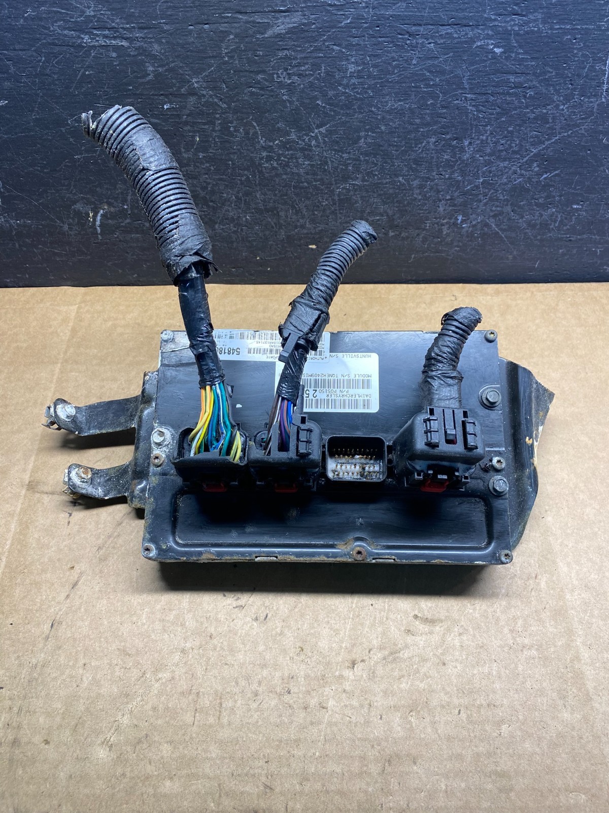 2008 to 2010 Dodge Grand Caravan Engine Computer Module ECM PCM ECU ad7543 DG
