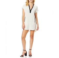 ASTR the label Womens V Neck Ivory Minimalist Shift Dress
