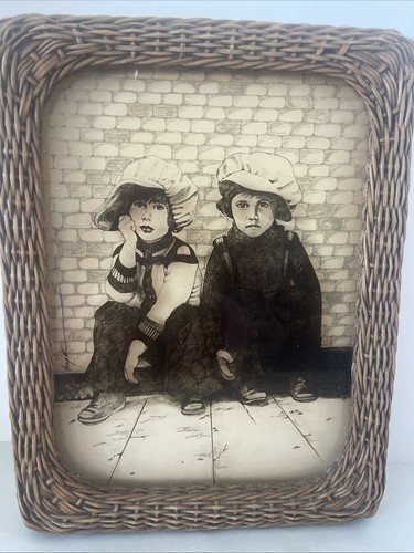 Curb Sitting Kids Print On Glass Wicker Frame Vintage 1970s Lucid Lines 11x10” - Picture 1 of 8