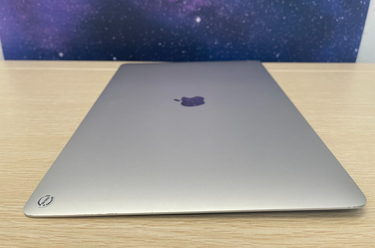 Original Macbook Pro 15