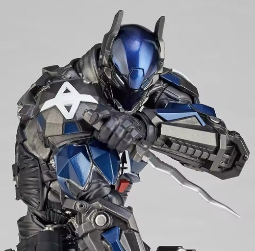 Amazing Yamaguchi Revoltech NO.024 Batman Arkham Knight Action Figure Toy - Picture 3 of 20