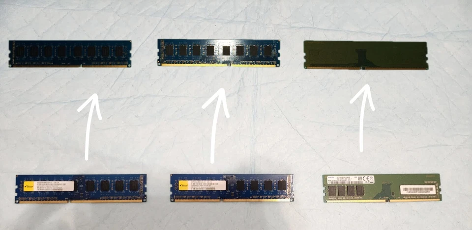 1x 8 GB DDR4 (Samsung) Arbeitsspeicher und 2x 4 GB DDR3 (elixir)