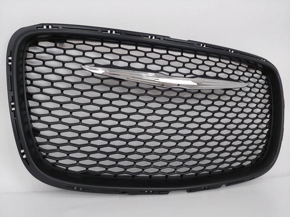 Rejilla apta para Chrysler 300 300C 2015-2022 insignia emblema modificado negro mate Foto 4 de 4