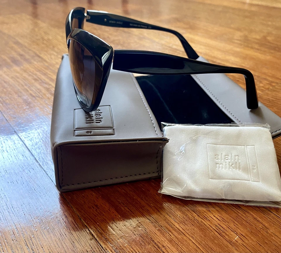 Excelentes gafas de sol Alain Mikli para mujer A1313 negras Foto 4 de 4