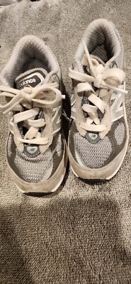 新品　newbalance KID’S 23.5 YV996GR3 Amazon.com | New Balance YTRAVKP2 Running Shoe, Quartz Grey