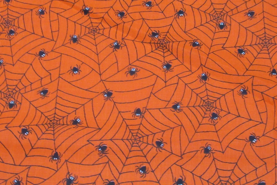 Tela 100% Algodón Yardage Halloween Arañas Negras en Tela Naranja Foto 4 de 4