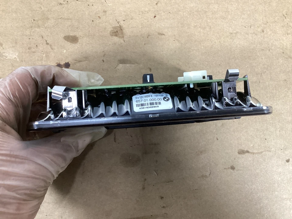 BMW 528I XDRIVE 2011-2016 techo interior lectura cortesía luz lámpara OEM. Foto 4 de 4