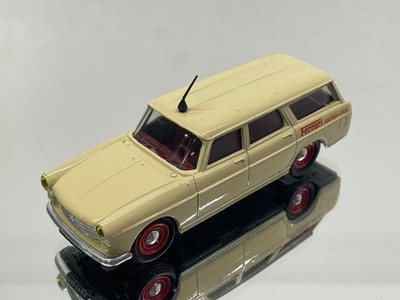 ELIGOR 1137 PEUGEOT 404 BREAK FERRARI SERVIZIO CORSE CREAM 1:43 rare- GOOD - 145