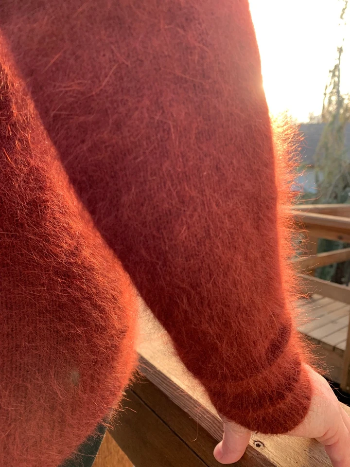 BEAUTIFUL fuzzy fluffy slinky fitted longer cardigan in 70% angora by Moda Intl! - Image 3 of 4