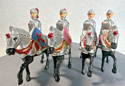 4 Charbens Hohlguss Blei Kreuzritter Ritter aus Set 4412 4 Farbvariationen