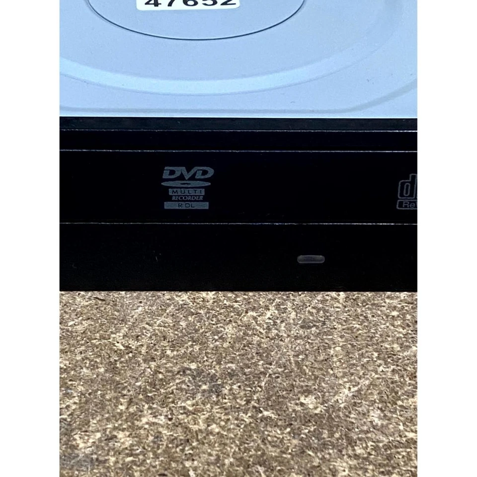 Philips & Lite-On DH-16AESH 5.25 in DVD/CD Rewritable & Multi Recorder 16x SATA - Image 3 of 4